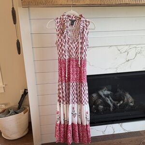 Chelsea & Theodore White and Pink Floral Maxi Dress